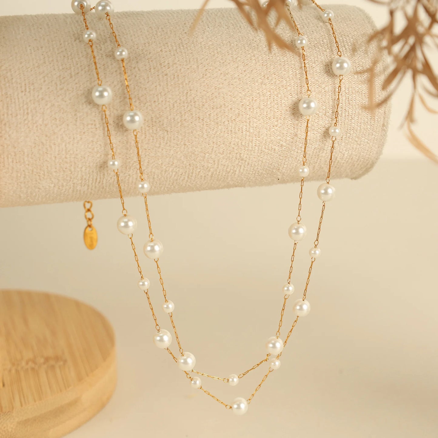 Choker Necklace With Pearl Chain